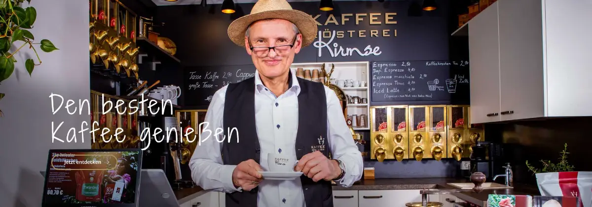 Kaffeeröster Jens Kirmse in der Rösterei